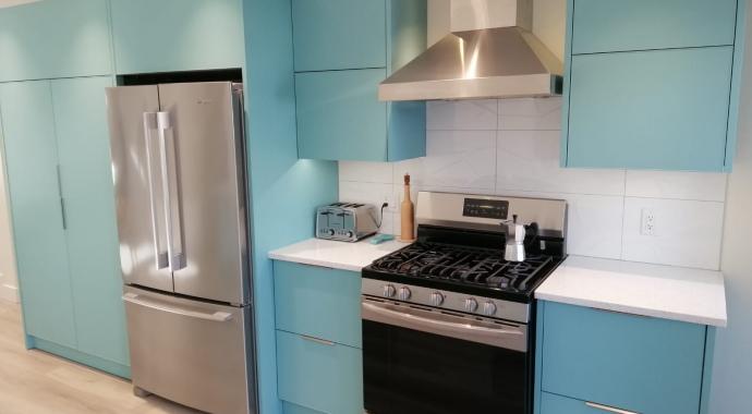 Muebles de aluminio para cocina y despensa en color turquesa 