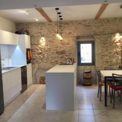 aluminio en blanco texturado non-toxic muebles cocina pared de piedra vista  Languedoc Rousillon Pezenas