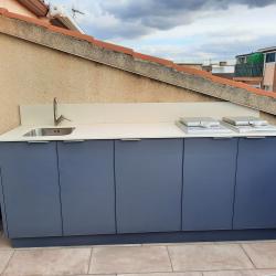 Outdoor aluminum kitchen in Anthracite Grey