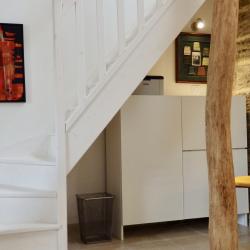 Bureau personnalisé sous l'escalier en aluminium laqué blanc