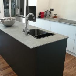 Contemporary kitchen in white and grey